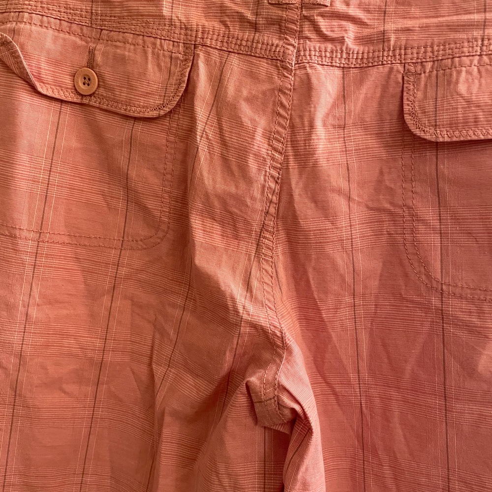 Shorts - Picture 2 of 9